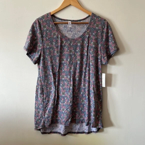 LulaRoe xl classic t - Picture 1 of 2